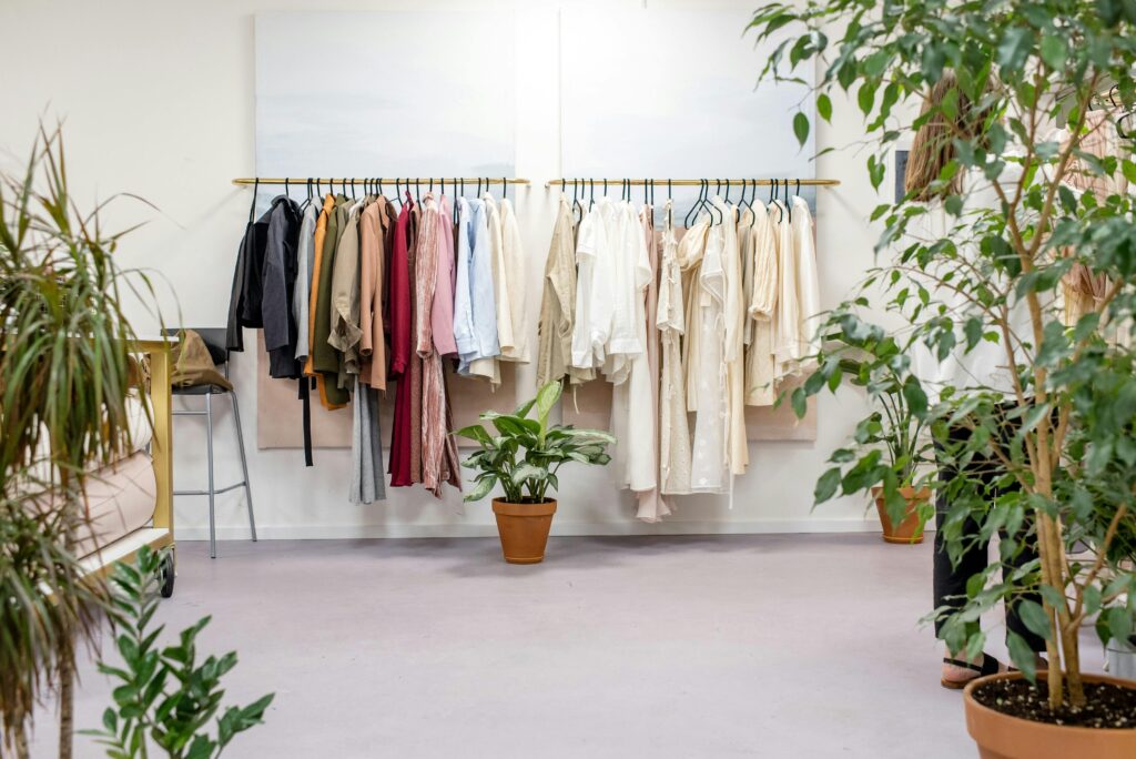 online store vs. physical store
